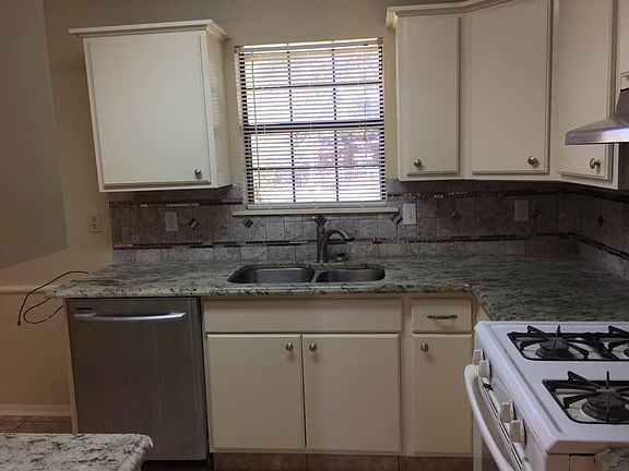 Granite Counters and TONS of Cabinet Space!