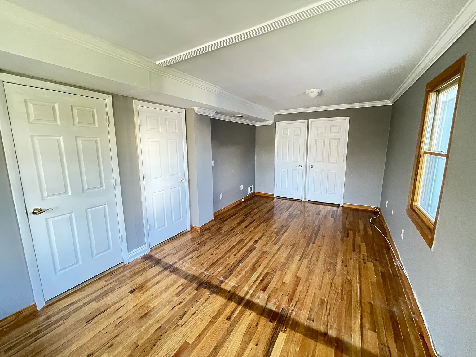 4 bed, 2200 sqft, $4,550 — Photo 4