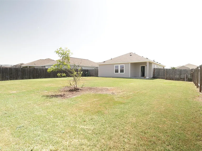 250 Seneca Loop — Photo 15