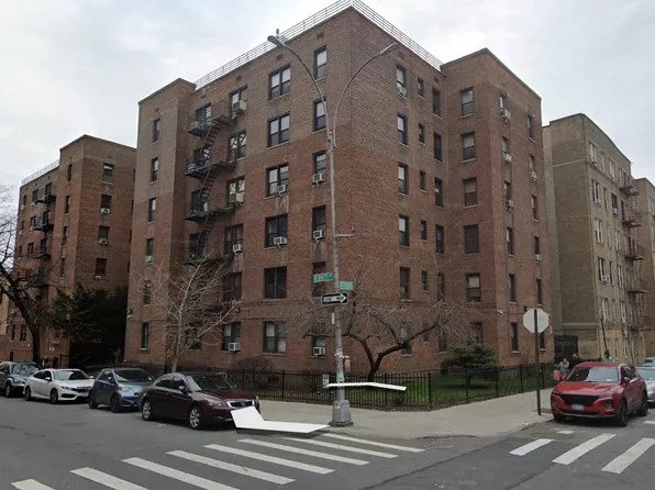 69 Bennett Avenue 301 image 1 of 12