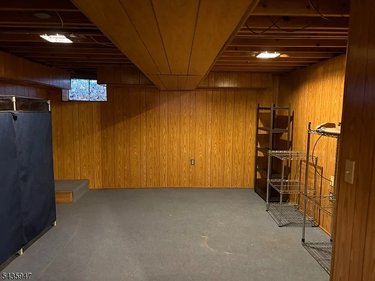 131 Locust Ct — Photo 10