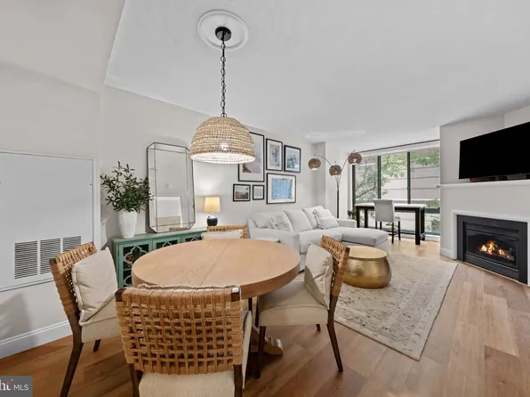 851 N Glebe Rd APT 207, Arlington, VA 22203