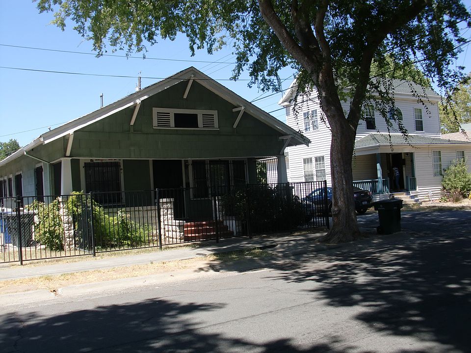 1st image of 2326 32nd St