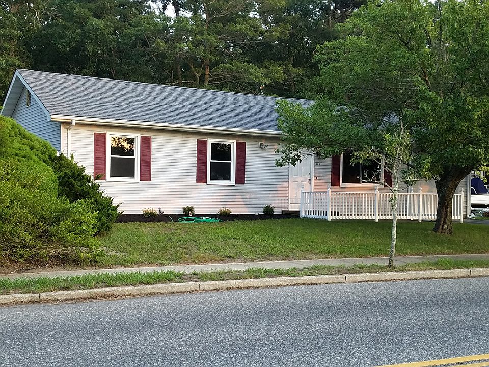 Spacious Ranch on corner lot