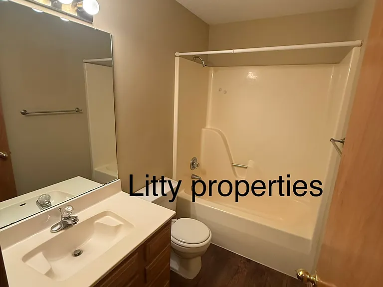 1505 Stonebrook Ct — Photo 8