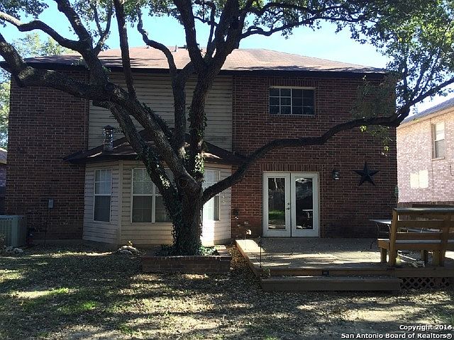 2nd image of 1303 Dezarae St