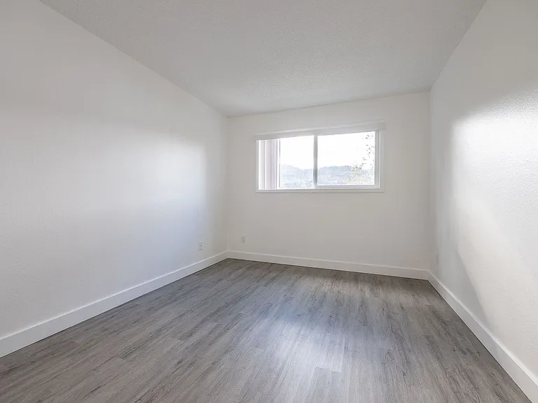 Bridgeview Apartments - Get a $500 VISA! — Photo 10