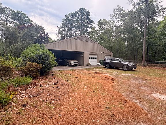 2nd image of 1468 Ridge Rd