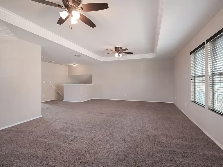 602 Trinity Mdw — Photo 10