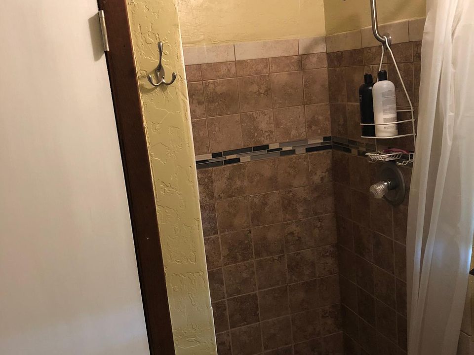 2nd image of 408 Harper St #B