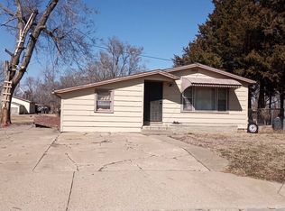 619 Cottage Ave, Abilene, KS 67410