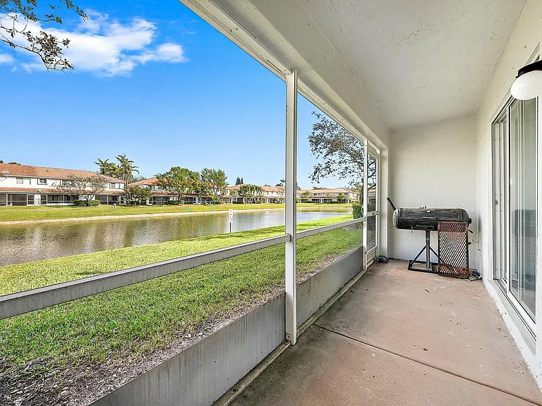 6606 Sandy Bank Ter — Photo 11