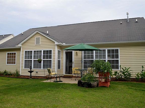 3rd image of 207 Crown Empire Ct