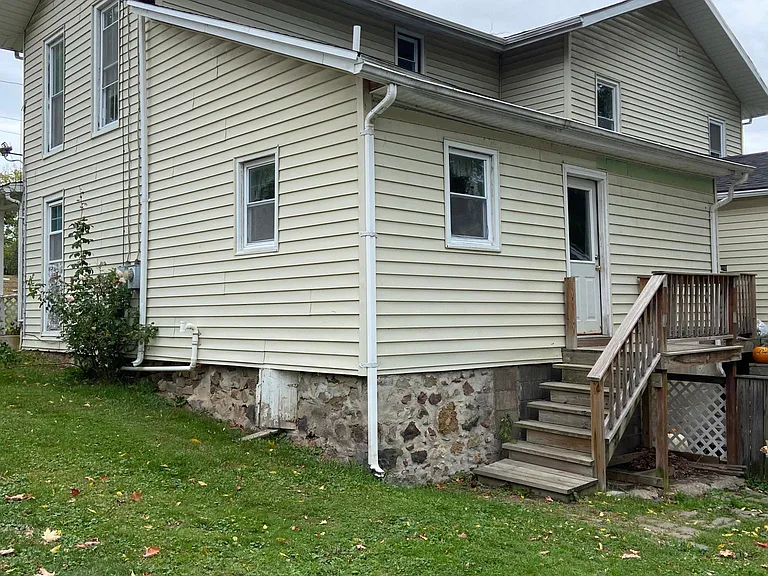 47 Main St — Photo 3