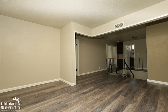 4729 Monaco Rd — Photo 10