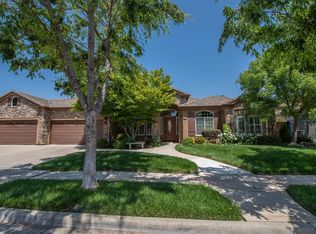 637 W Omaha Ave, Clovis, CA