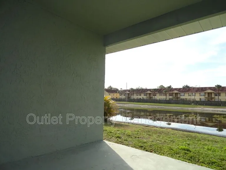 7526 University Garden Dr — Photo 11