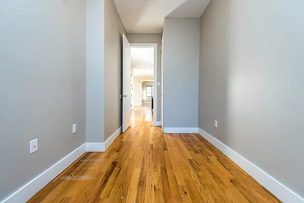 Rented by Nooklyn NYC LLC | media 32