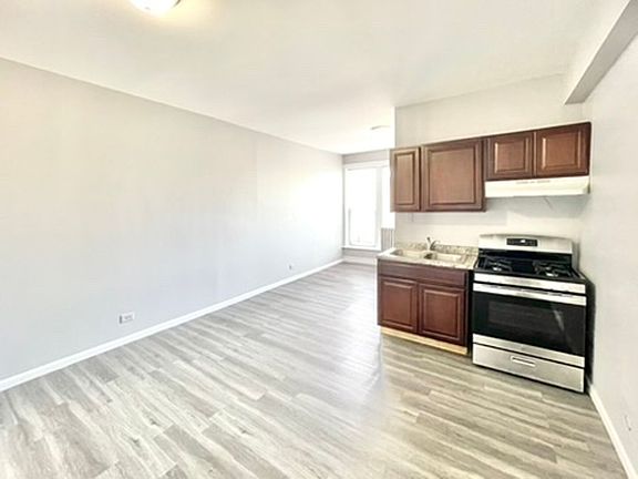 2nd image of 2349-2359 W Devon Ave #6351-6355