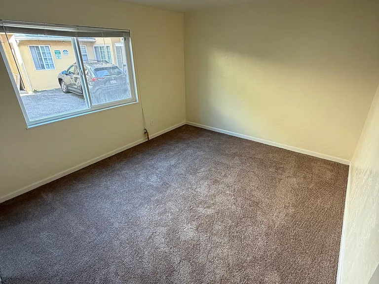 273 Macarthur Blvd #105 — Photo 7