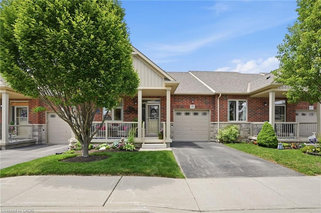 35 Finton Ln, Hamilton, ON - View 2