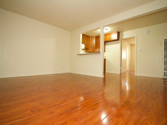3rd image of 12920 Dalewood St APT 5