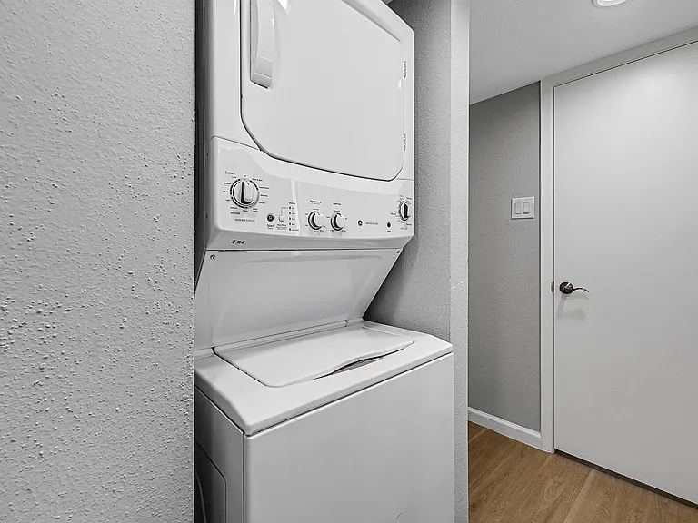 7555 Katy Fwy #146 — Photo 15