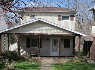 1090 N Bluff Dr, New Kensington, PA