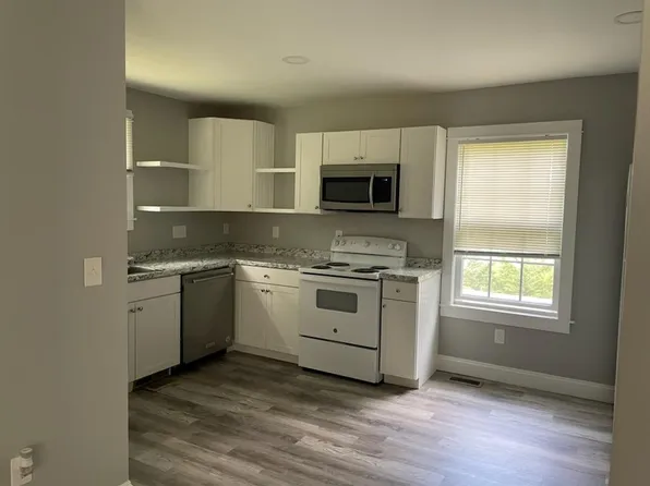 415 W Arial St, Easley, SC 29640