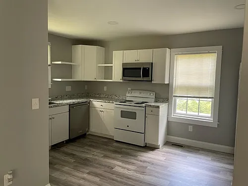 415 W Arial St Photo 1