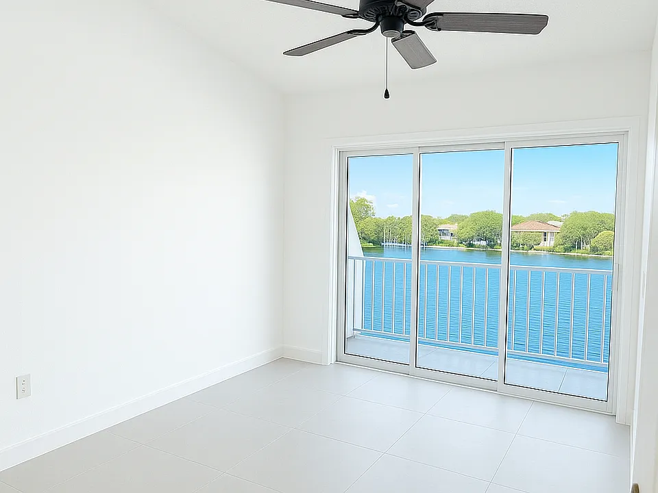 14293 SW Kendale Lakes Cir