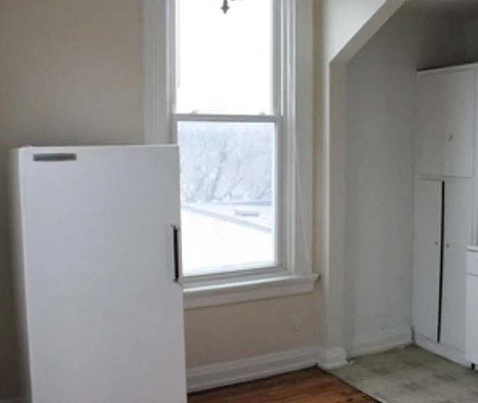 2722 Vine St #9 — Photo 8