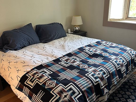 King size bed