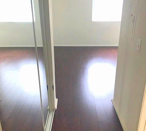 2nd image of 1735 Peyton Ave #3400