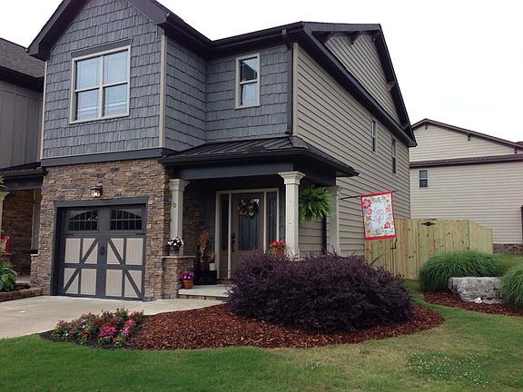 3rd image of 10 Peachstone Ln
