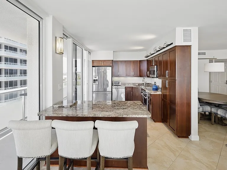 3554 Ocean Drive 703S #504N — Photo 8