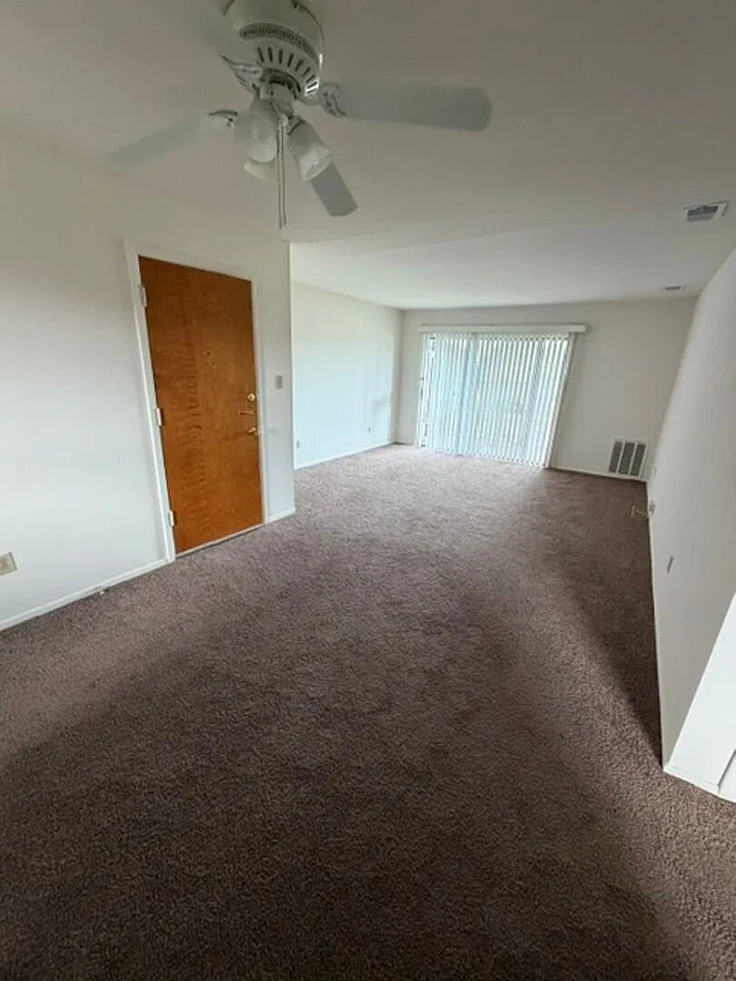 Charming 2-Bedroom, 1-Bathroom Apartment in Munster! — Photo 2