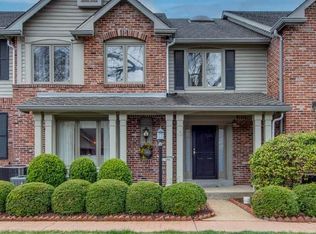 433 Conway Meadows Dr, Chesterfield, MO 63017
