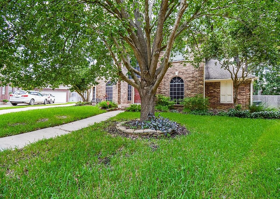 1st image of 2219 Mossy Glen Ct