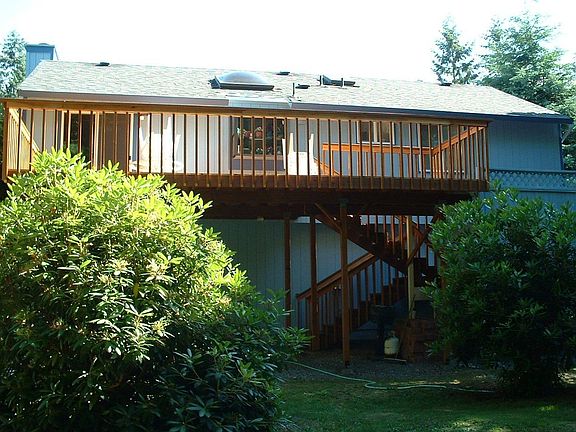 2nd image of 16036 NE 106th St