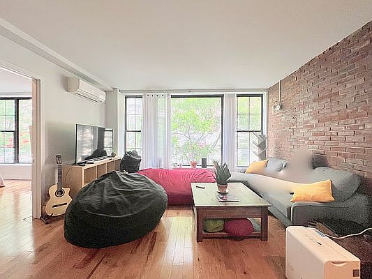 1st image of 72 Willoughby St #2TWOE