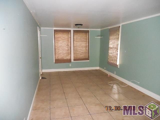 2nd image of 554 W McKinley St