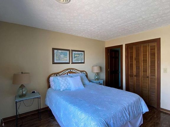 5th image of 9621 Shore Dr #324-A