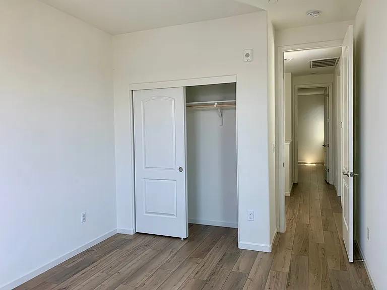 1900 Monroe Ct #100 — Photo 14