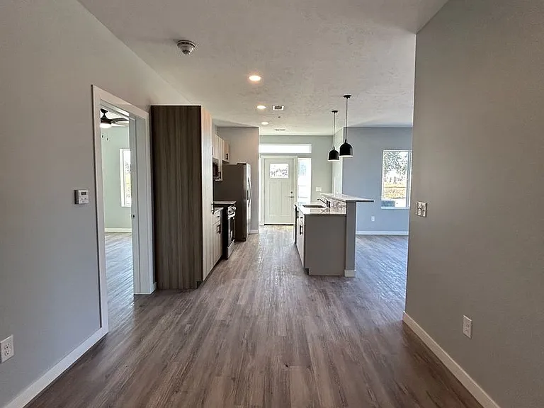 2724 Silver St — Photo 99