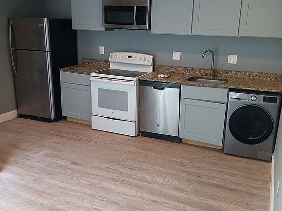 3rd image of 4641 Hillside Rd SE #1