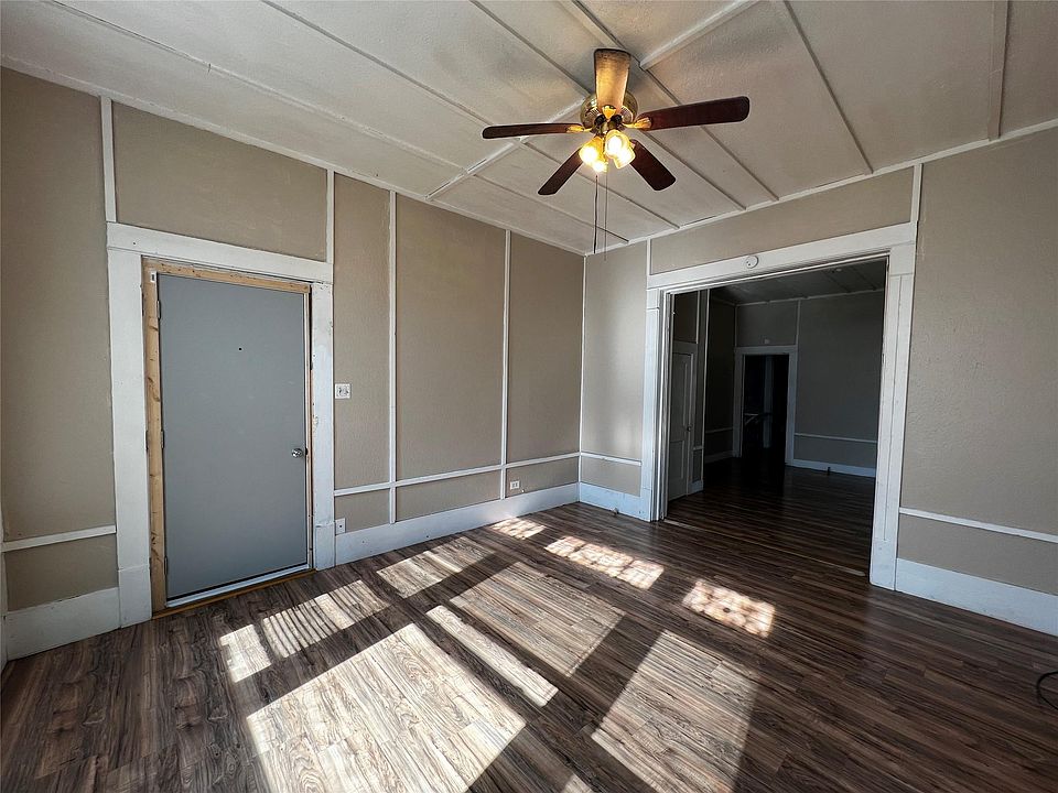 1st image of 817 W Owings St #1