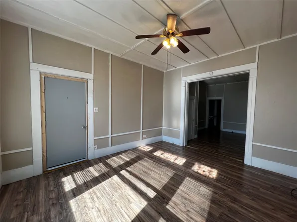817 W Owings St #1, Denison, TX 75021