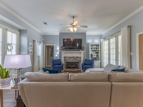 5th image of 2234 Springlake Dr