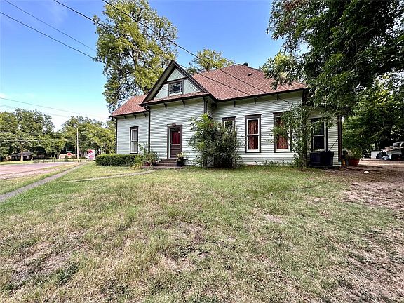 5th image of 705 N Rockwall Ave